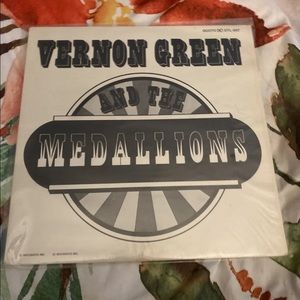 Vernon Green And The Medallions Self Titled LP 33 Rpm Dootone Records DTL-857